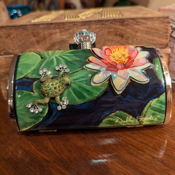 Debbie Brooks New York Swarovski Crystal Frog and Lily clutch - Picture 2 of 14